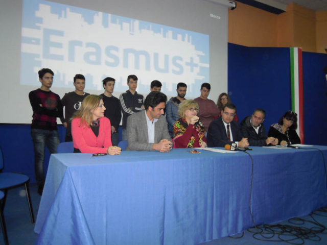Firmato Protocollo d’intesa tra Università Mediterranea e IIS R. Piria di Rosarno e Laureana di Borrello– Progetto Erasmus.