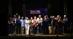 Pizzo incoronata “Prima Capitale del Gusto Italiano” con GustinItaly GustinItaly 2025 - premiazione finale